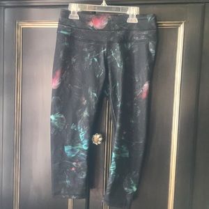 Lucy Workout leggings Capri pants